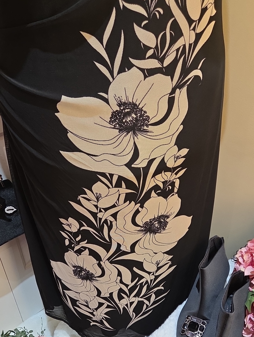 Nwt 2X Rachel Zoe Black Maxi Dress with Cream Floral Motif - Picture 13 of 16